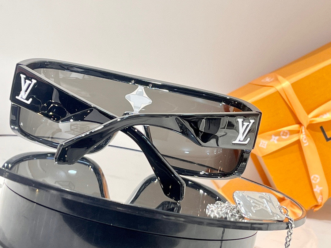 Louis Vuitton Cyclone Mask Sunglasses Multicolore Acetate & Metal. Size E