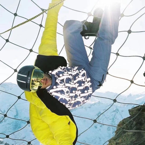 SKI CAPSULE