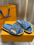 LV POOL PILLOW COMFORT