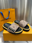 LV POOL PILLOW COMFORT