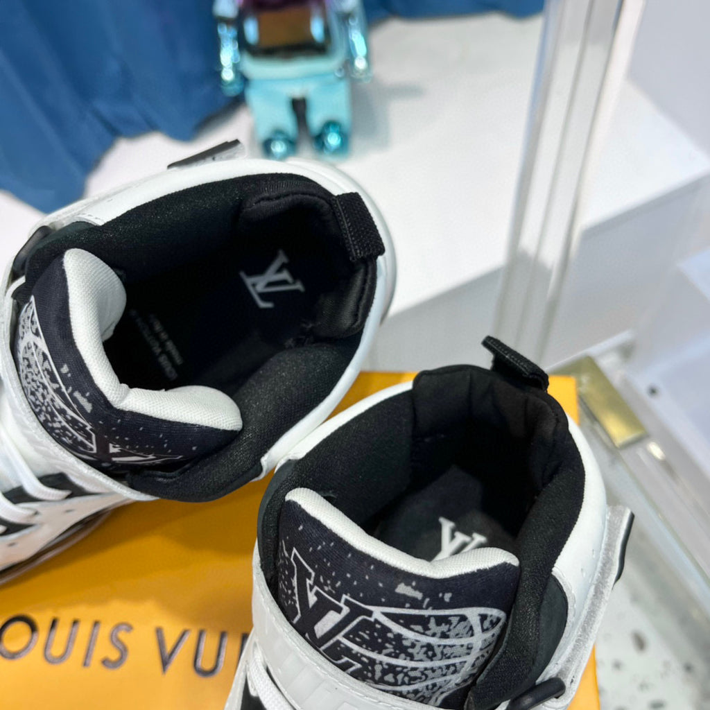 Louis Vuitton LV Trainer 2 Sneaker