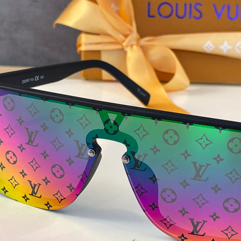 LOUIS VUITTON Acetate LV Waimea Square Sunglasses Z1082W Black