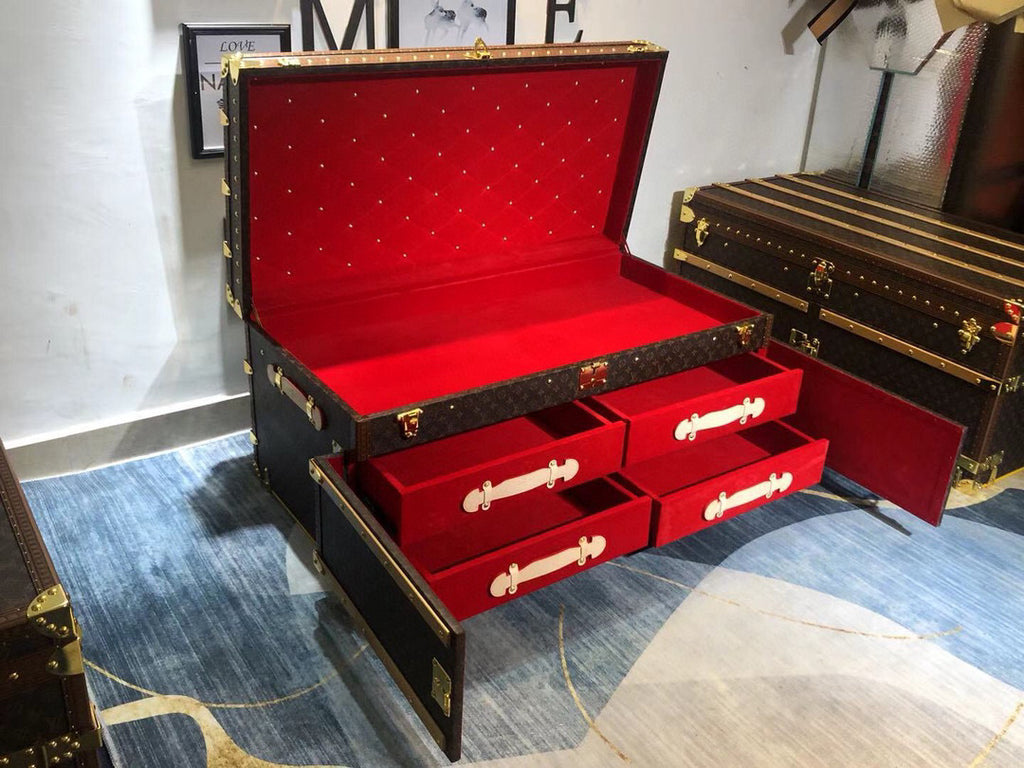 louis vuitton casino trunk