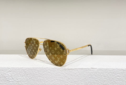 Louis Vuitton Monogram The LV Pilot Sunglasses