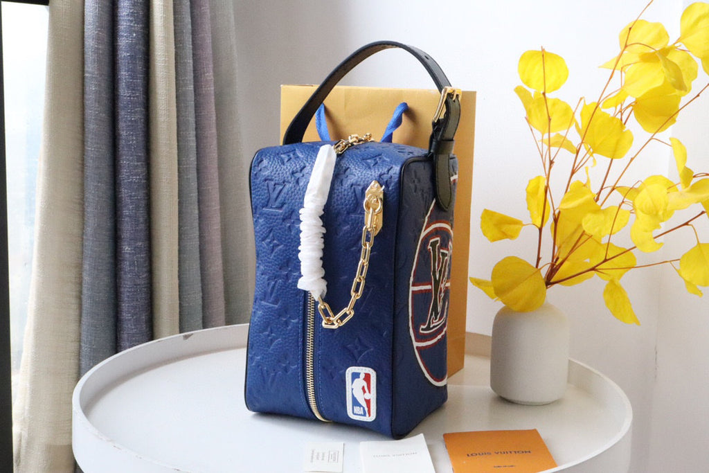 M81663 LV&NBA Wallet Monogram Taurillon